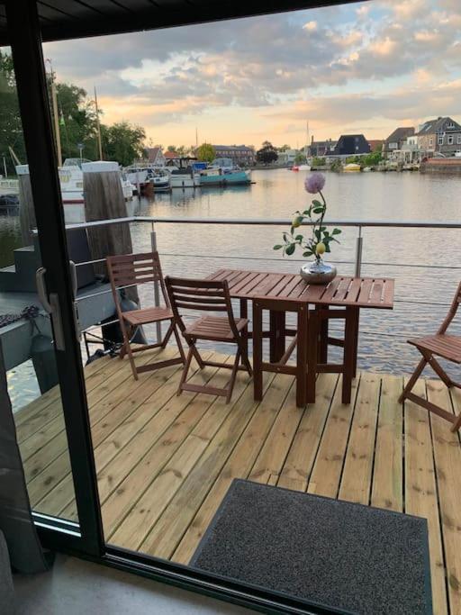 Ferienwohnung Unique New Houseboat Moored 4 Zwartsluis Exterior foto
